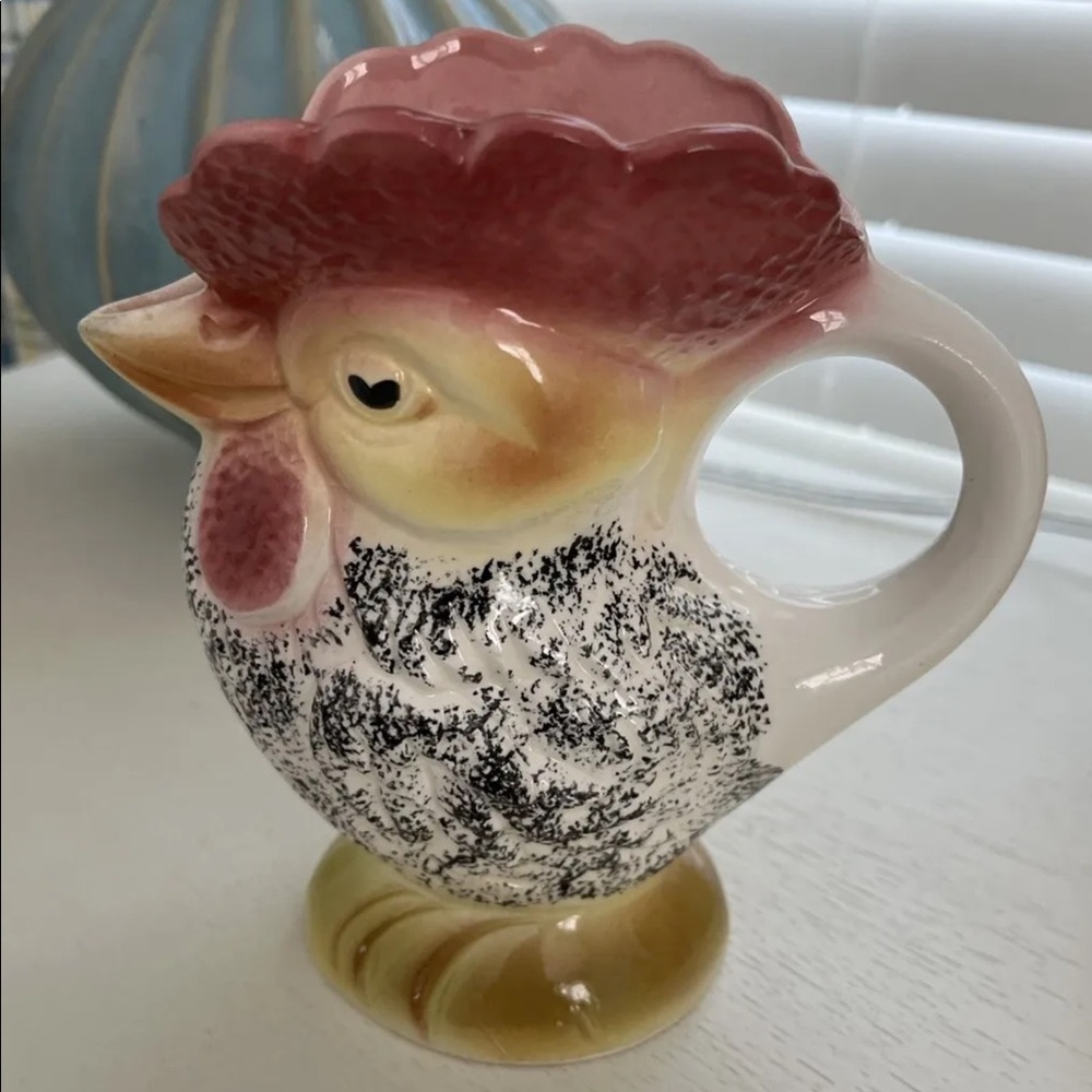 Stewart B. McCulloch Ca.. Rooster Creamer Red and Black